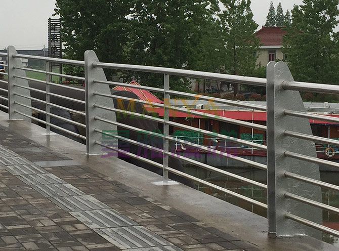 鍍鋅穿管橋梁欄桿 MH-Q11